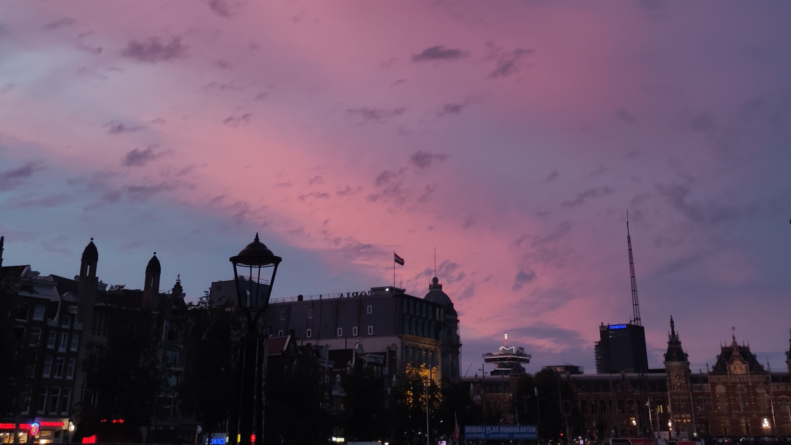 Background slideshow